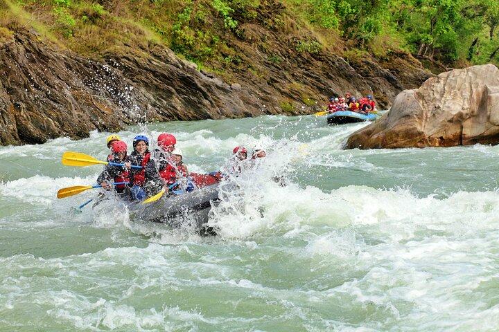 ネパールのラフティング：トリシュリ川、ボテコシ川などのラフティング