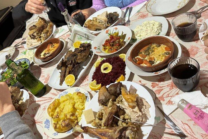 Cours de cuisine de la ferme à la table avec la famille locale par 1001 AlbAdv