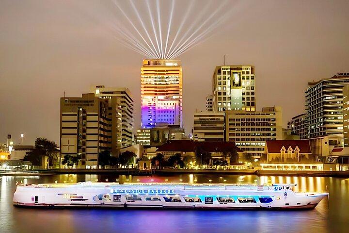 Crucero con cena de carnaval por Bangkok con cerveza y buffet de flujo libre