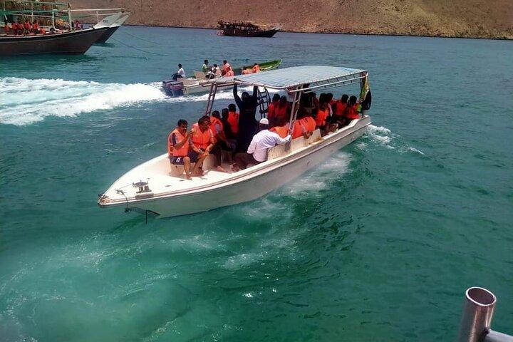 Musandam Dibba Cruise Tour with Lunch from Dubai