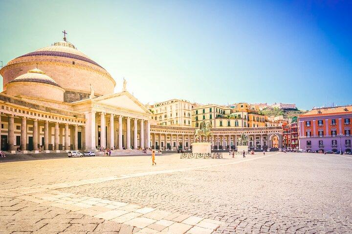 Transfert privé de Florence à Naples avec 2h de visites