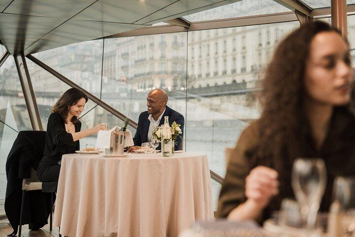 Bateaux Mouches® Specialäktenskapsförslag Middagskryssning i Paris