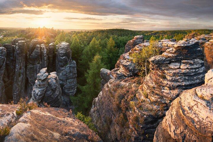 ボヘミアンスイスの素晴らしい景色: 門、ティサ・ロックス、バスタイ