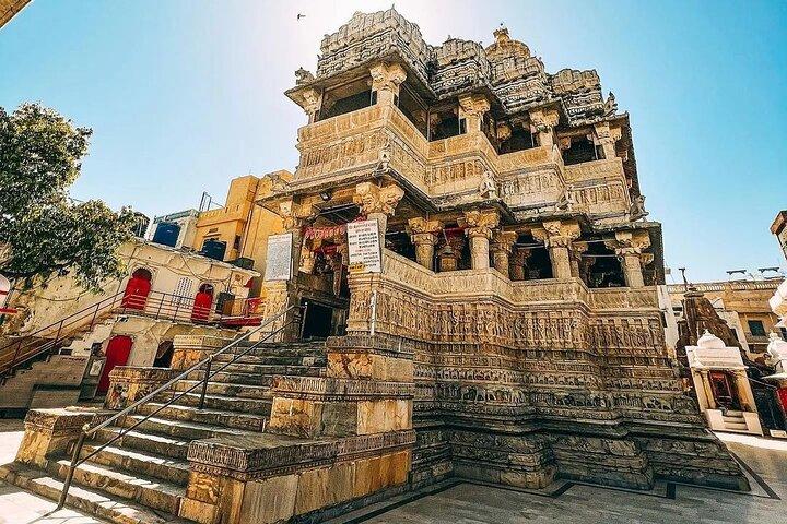 Private ganztägige Udaipur Tour mit optionalem Guide