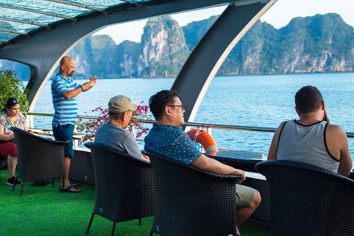 Da Hanoi- Baia di Halong 1 giorno Risparmia sui costi con l'opzione del bus limousine