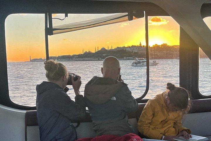 Sunset Cruise mit Abendessen am Bosporus