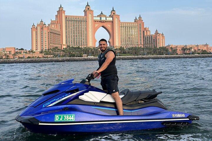Supercharge Jet Ski Ride DUBAI Udsigt + GRATIS BILDER, VIDS & KAFFE