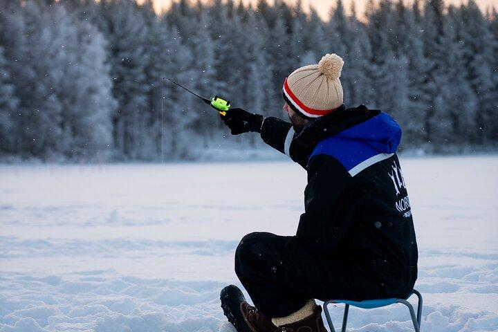 Arctic Day mit Eisfischen und Schwimmen