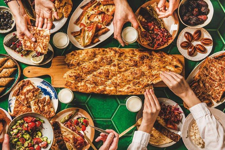 Istanbul Food and Culture Tour: Dinner at Local Family