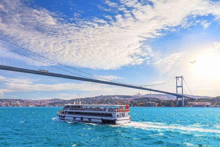 Sunset Bosphorus Yacht kryssning med snacks och Guide