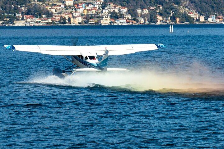 Stadtrundfahrt in Como und Rundflug über den Comer See