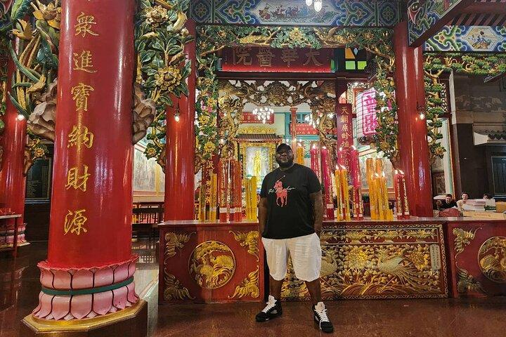 夜の観光で行くトゥクトゥクツアーバンコク
