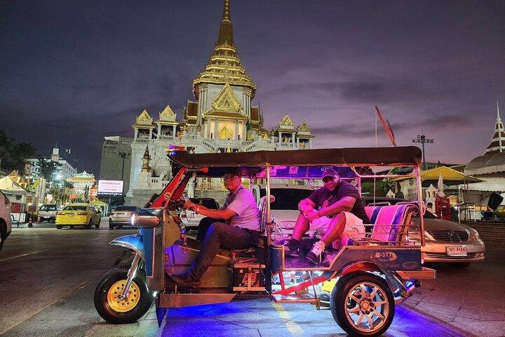 Excursão Tuk Tuk Bangkok por Nighttime Sightseeing