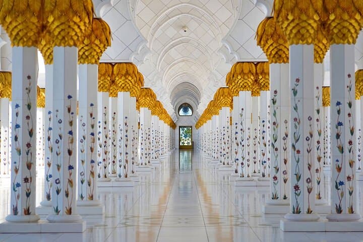 Abu Dhabi Sheikh Zayed Grand Mosque Tour from Dubai