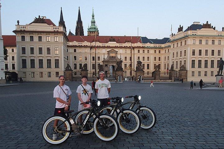 Prags höjdpunkter och utsiktspunkter, Sightseeing på Ebike