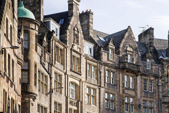 Edinburgh Walking Tour: Explore Top Sights & Hidden Gems