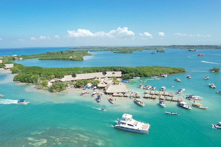 Excursion d'une journée complète dans 4 îles du Rosaire avec déjeuner et plongée en apnée