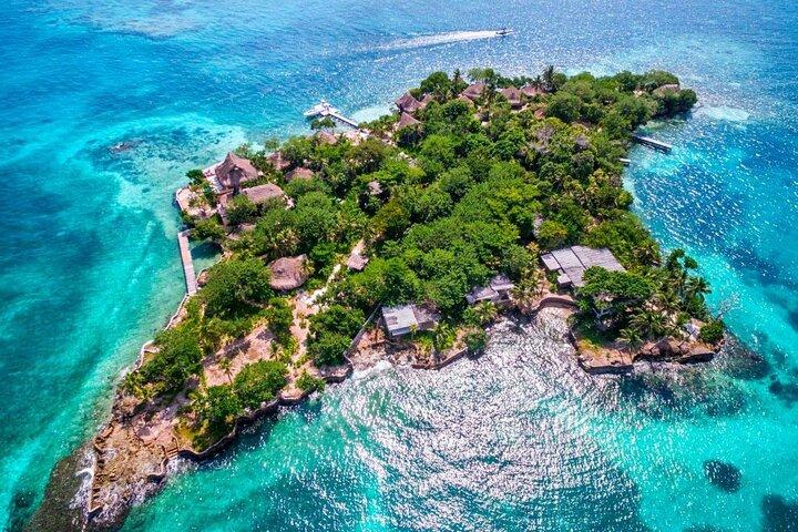 Excursion d'une journée complète dans 4 îles du Rosaire avec déjeuner et plongée en apnée