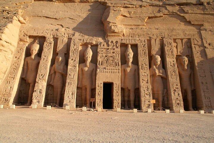 Gita di un giorno al tempio di Abu Simbel con prelievo dall'hotel da Assuan