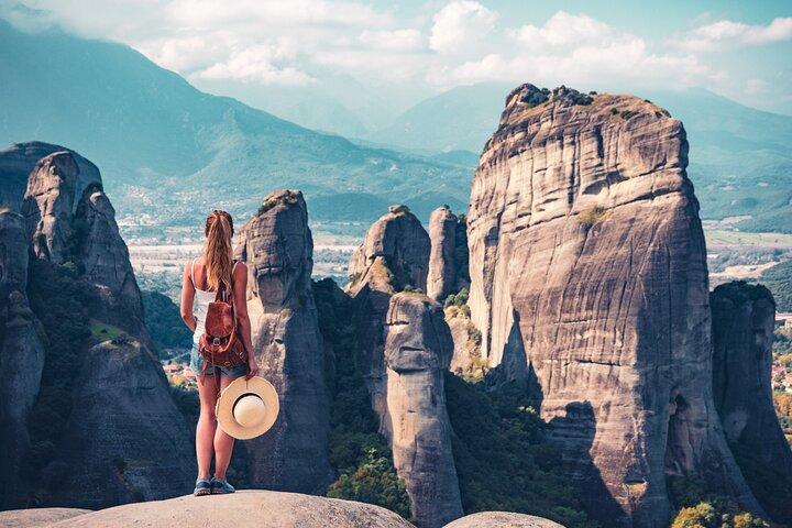 Athen : Meteora-Kloster-Tour, Höhlen, Stopps am Strand und Mittagessen