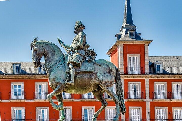 Madrid Walking Tour: Explore Top Sights & Hidden Gems