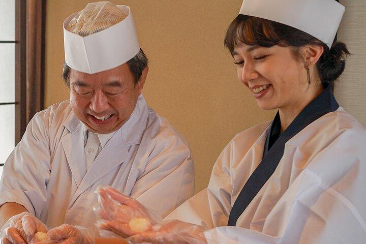 Sushi Making Class in Kyoto musubu