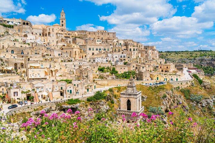 Private direct transfer from Naples to Matera with a local driver
