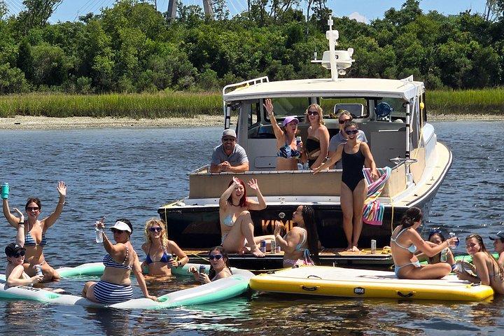 Excursões privadas de manhã no iate Kismet até 20 passageiros