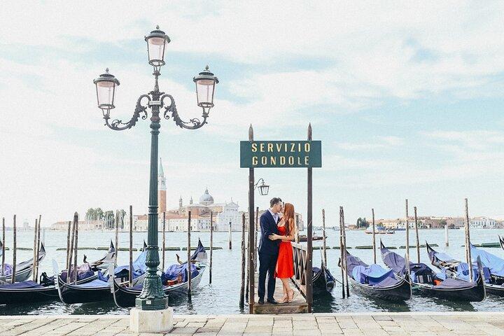 Privates Fotoshooting in Venedig mit Gondelfahrt inklusive