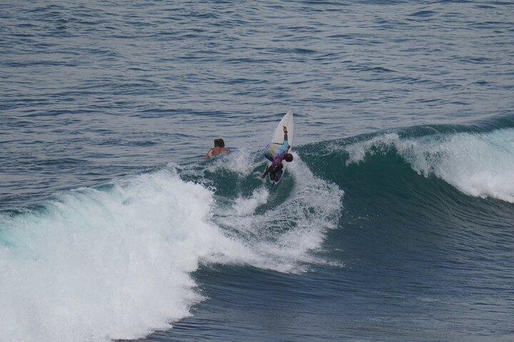 Surfunterricht auf Bali