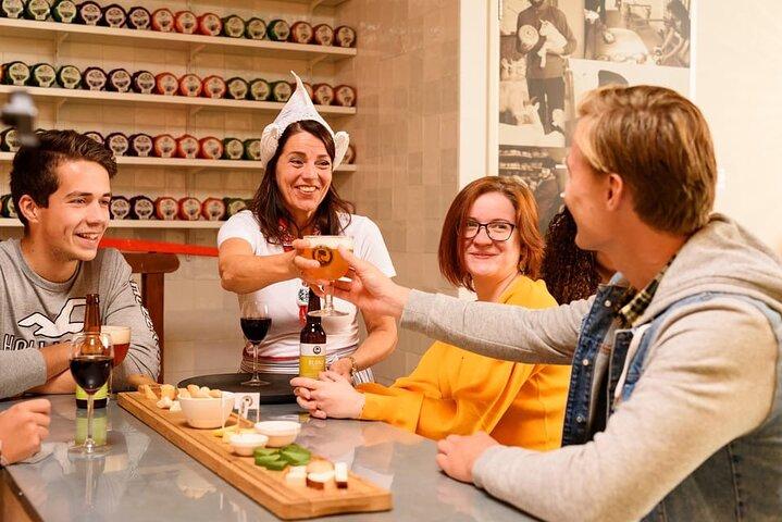 アムステルダムでワインと一緒にオランダチーズの試飲体験