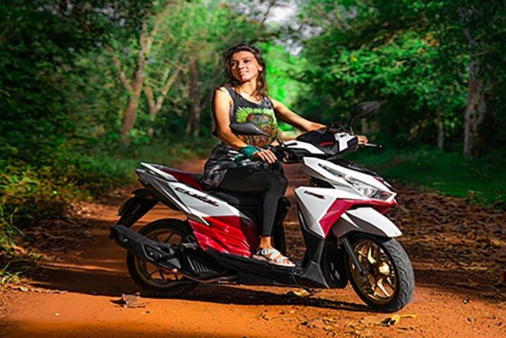シェムリアップスクーターでホンダPCX 150CCを24時間レンタル