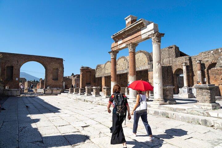 Pompei Tour privato e personalizzato con guida esperta di archeologia