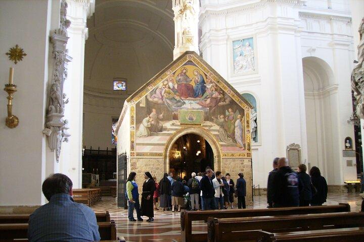Desde Florencia: Excursión de día completo en grupo pequeño a Asís y Orvieto