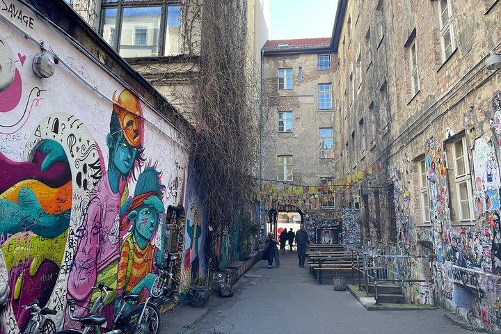 Berlin Food Tour with Full Meal & Drinks by Do Eat Better