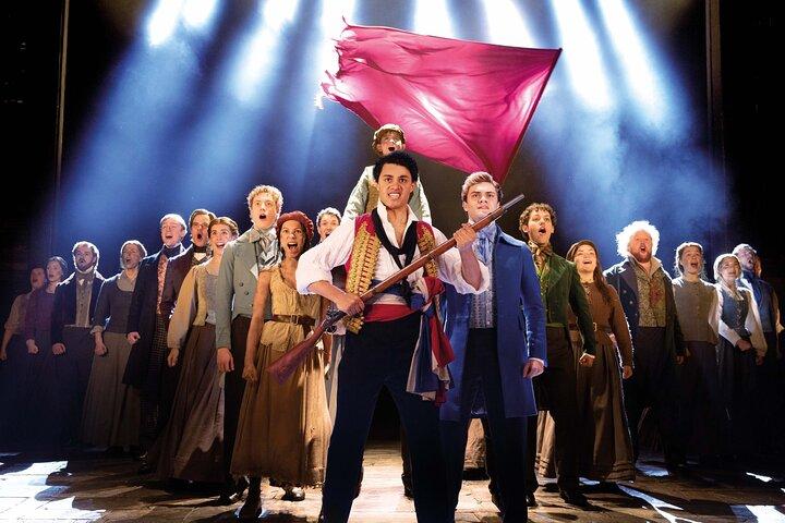 Vivez Les Misérables avec un repas pré-spectacle en deux plats