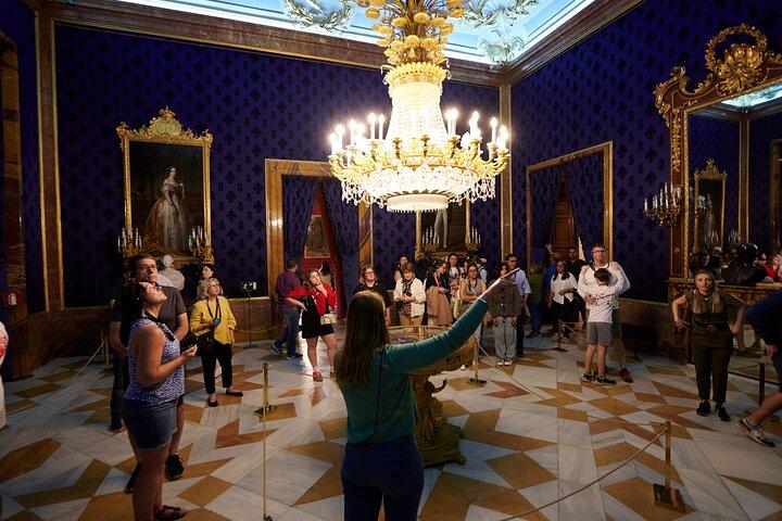 Madrid: Tour Guiado con Acceso Sin Colas al Palacio Real