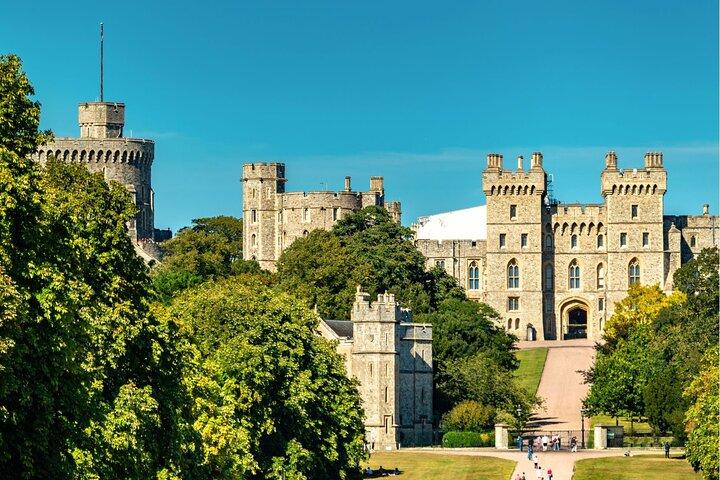 Excursión de un día al Castillo de Windsor, Stonehenge y Bath en autobús desde Londres