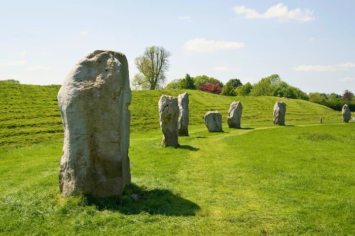Private Archaeologist Guided Tour Stonehenge, Salisbury & Avebury