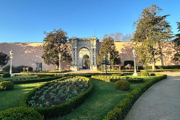 Step into Royalty : Private Dolmabahçe Palace & Ottoman Culinary