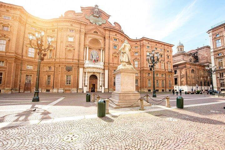 Visite guidée privée et personnalisée à pied de Turin