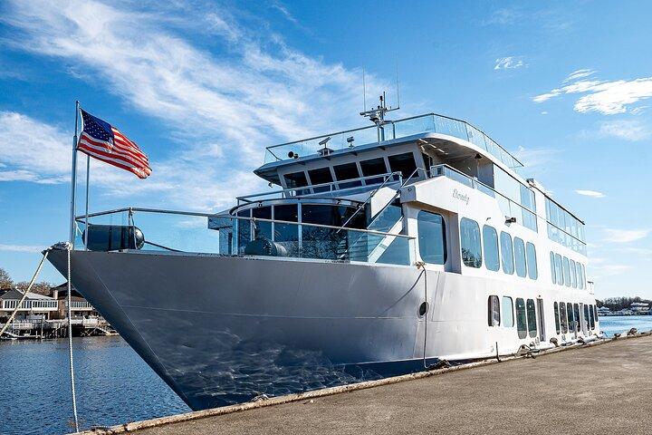 New York City Mothers Day Brunch su uno yacht di lusso