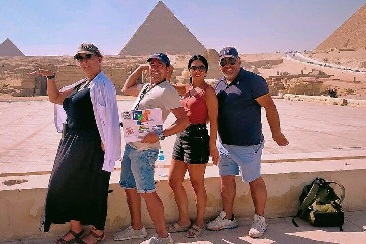 Aventura personalizada de día completo en El Cairo con paseo en camello gratis
