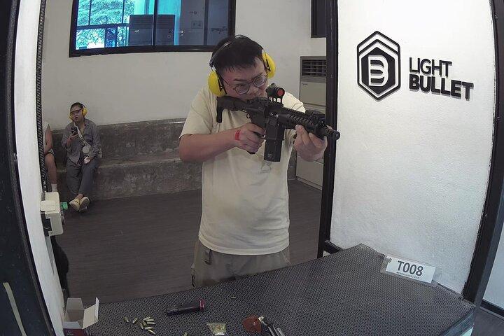 Light Bullet Indoor Shooting Range Experience de Pattaya