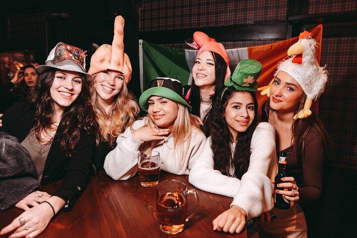 Barcelona Nightlife Tour With Karaoke, Beach bars & VIP Club