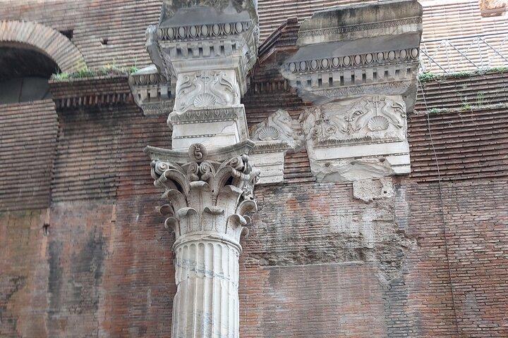 Historical Walking Tour in Pantheon with Tickets