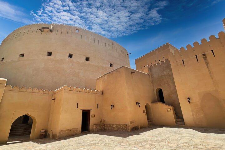 Historische Nizwa und Jabel Shams Grand Canyon Tour