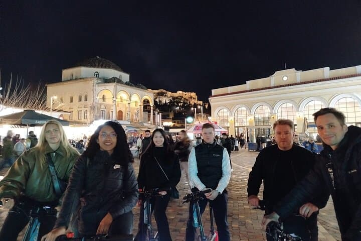 Discover the City e-bike night tours