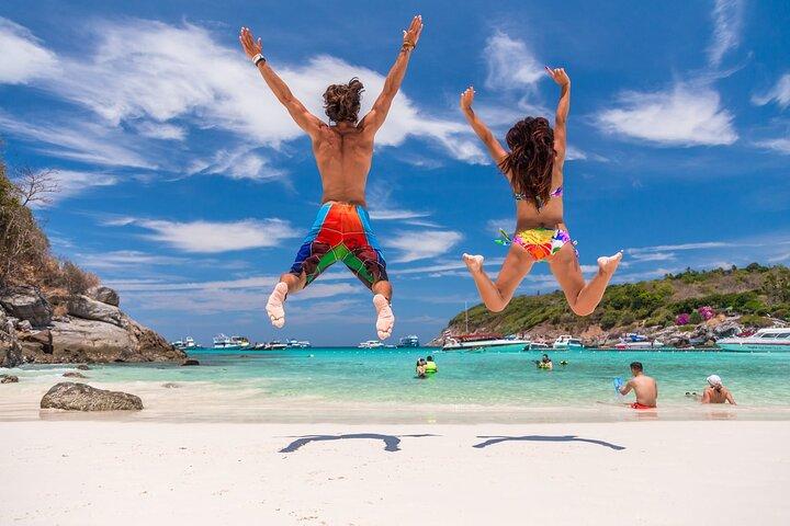 Coral Island e Kahung Beach in motoscafo