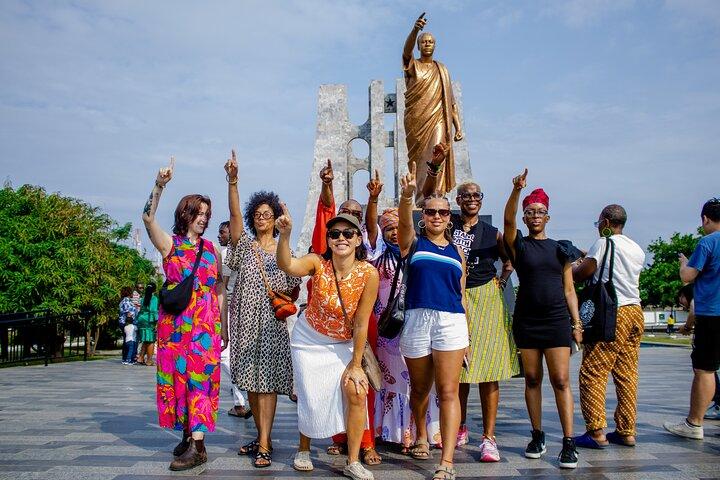 Explore a vibrante cidade de Accra Tour de meio dia